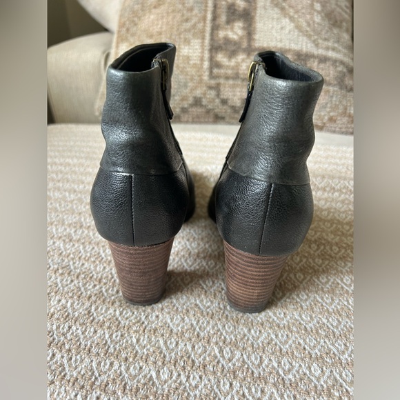- Cole Haan Women’s Block Heel Bootie Black Leather Ankle Boot Size 6.5 B … - Picture 5 of 12
